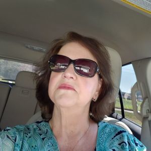 Meet your Posher, Arlene